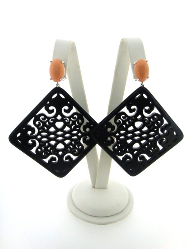Resin Chinese Knot Black Earring